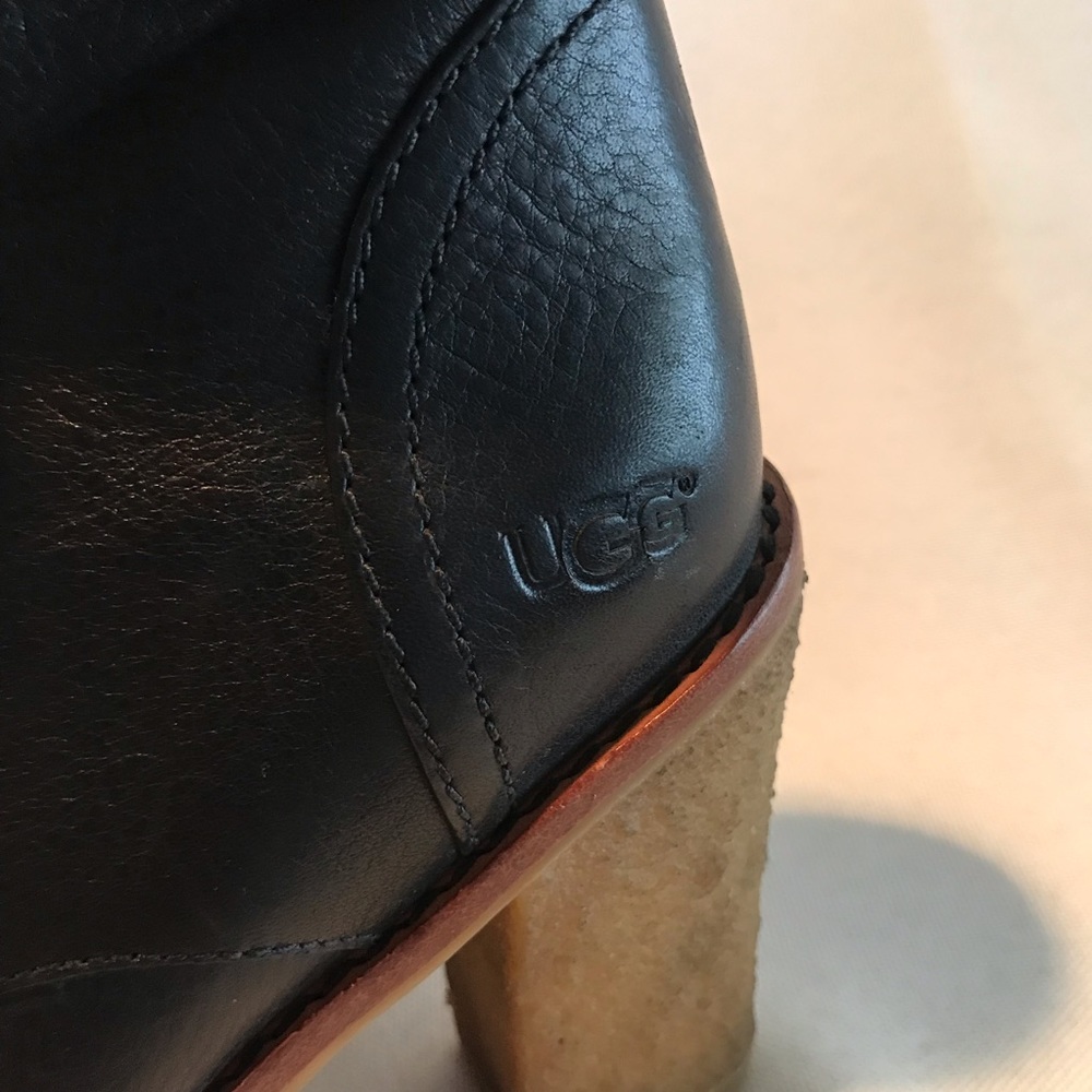 UGG Australia Fabrice Leather Lug Boot in Black - Picture 8 of 12